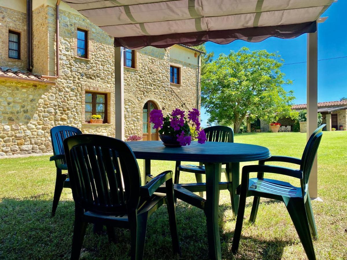 Agriturismo L'Antica Quercia Pomarance Buitenkant foto