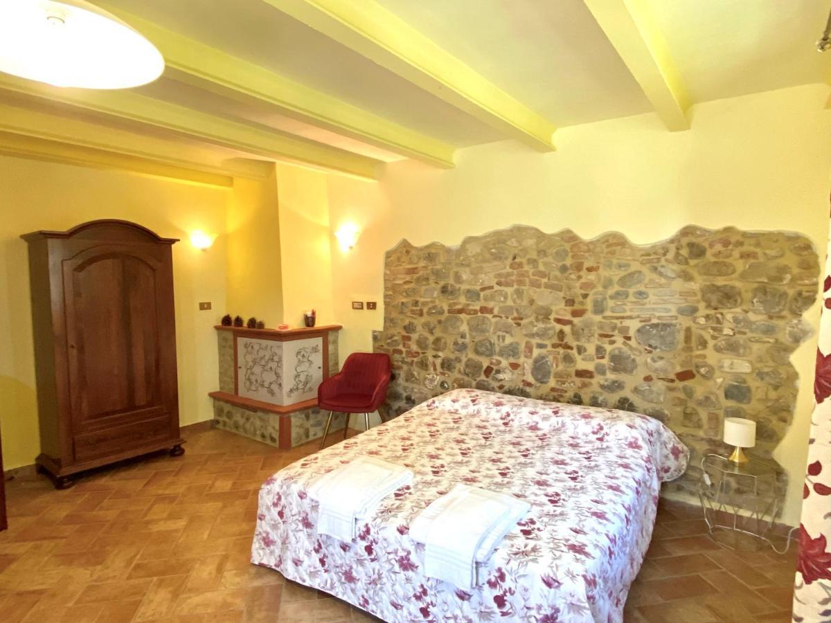 Agriturismo L'Antica Quercia Pomarance Buitenkant foto