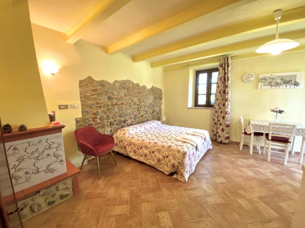 Agriturismo L'Antica Quercia Pomarance Buitenkant foto